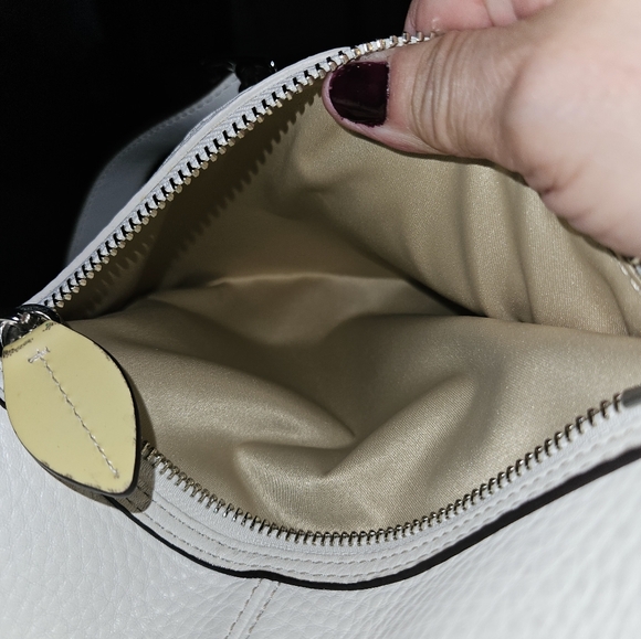 COACH Penelope Xbody - Picture 4 of 6